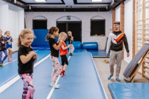 Akrobatyka ElevenDanceAcademy