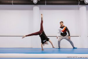 Akrobatyka ElevenDanceAcademy